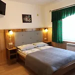 Zakatek Pod Grapa Bis *